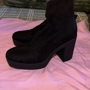 Forever 21 Black Chunky Heel Boots